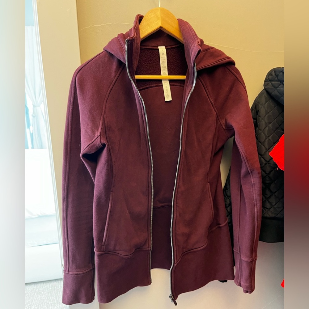 Size 6 scuba hoodie. Maroon color barely worn.